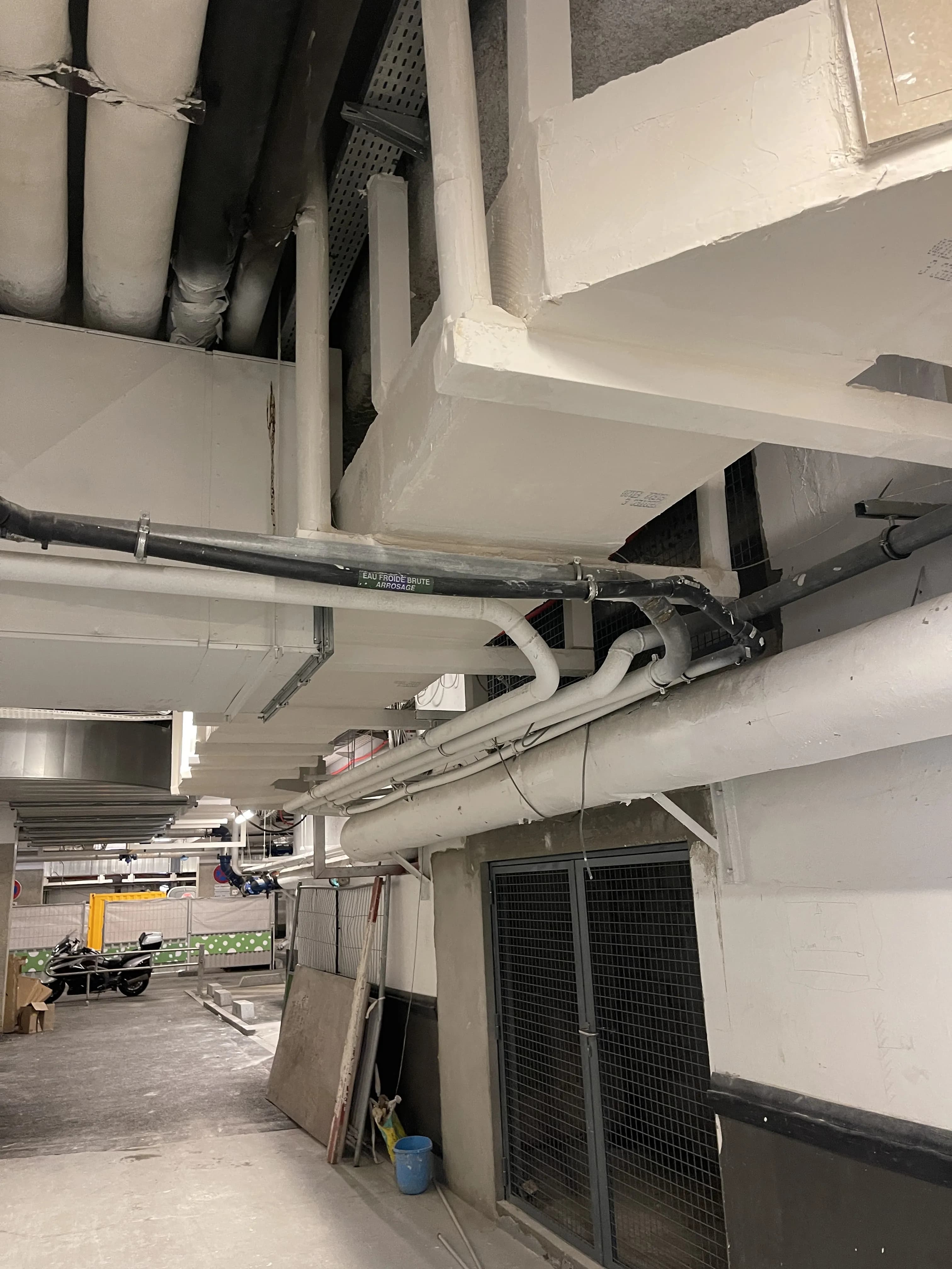 Gaine en staff de desfumage et ventilation