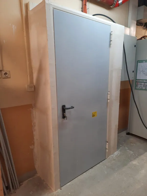 Porte métallique coupe feu CF