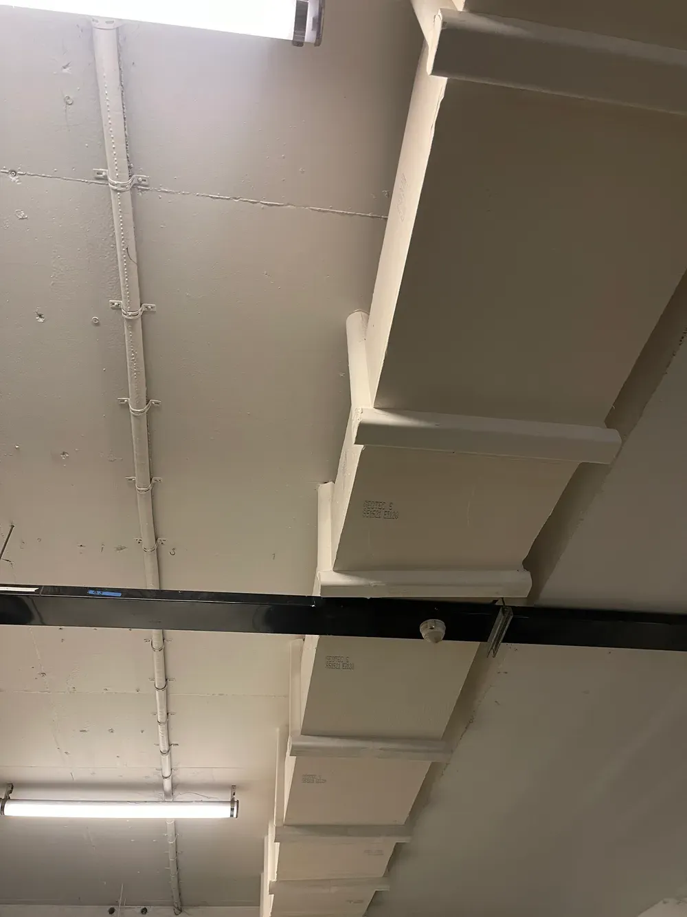 Vue d'ensemble des gaines en staff et protection CTP — Buref La Défense