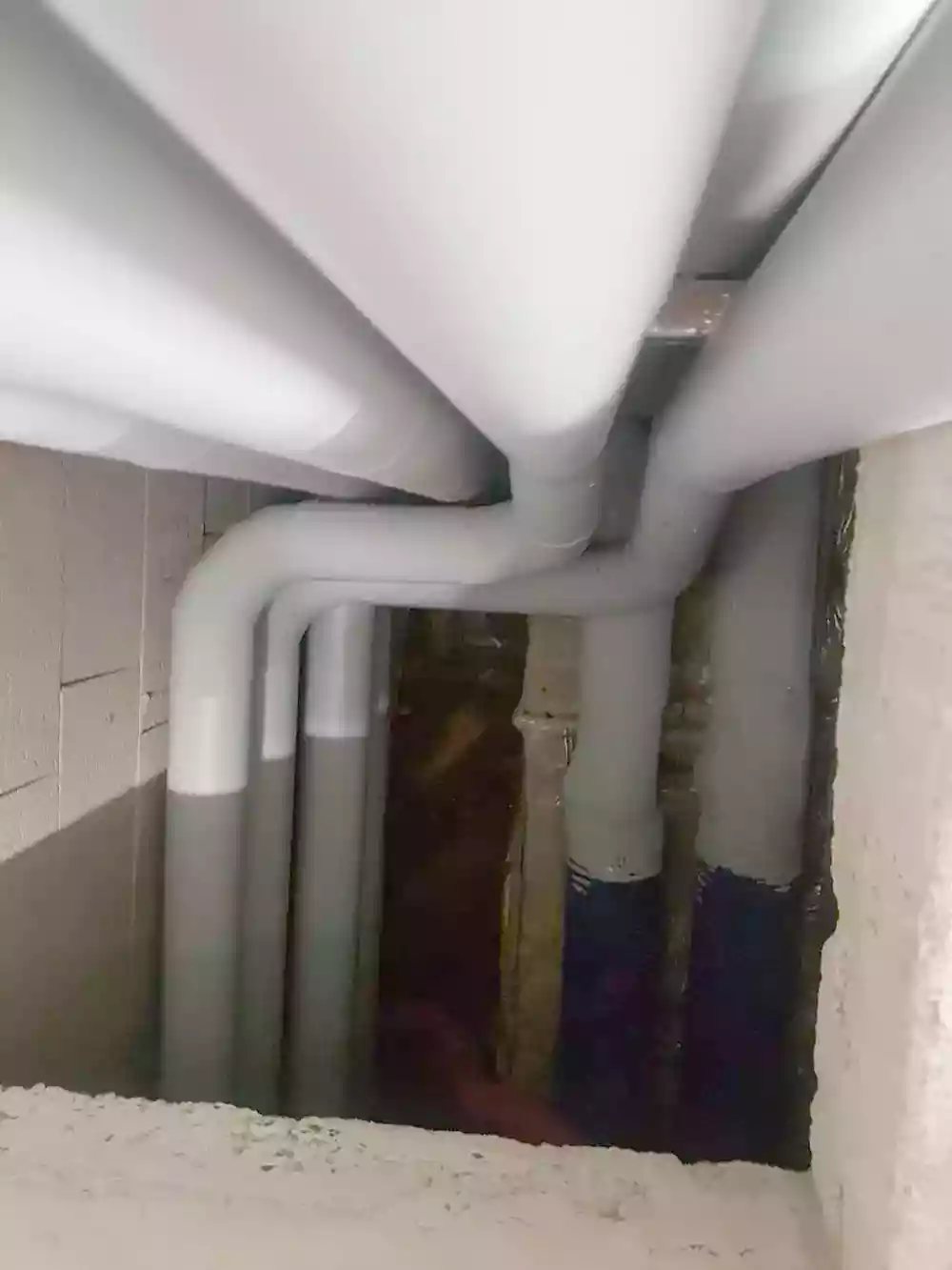 Passage de tuyauterie calorifugée — Médiathèque d'Avon